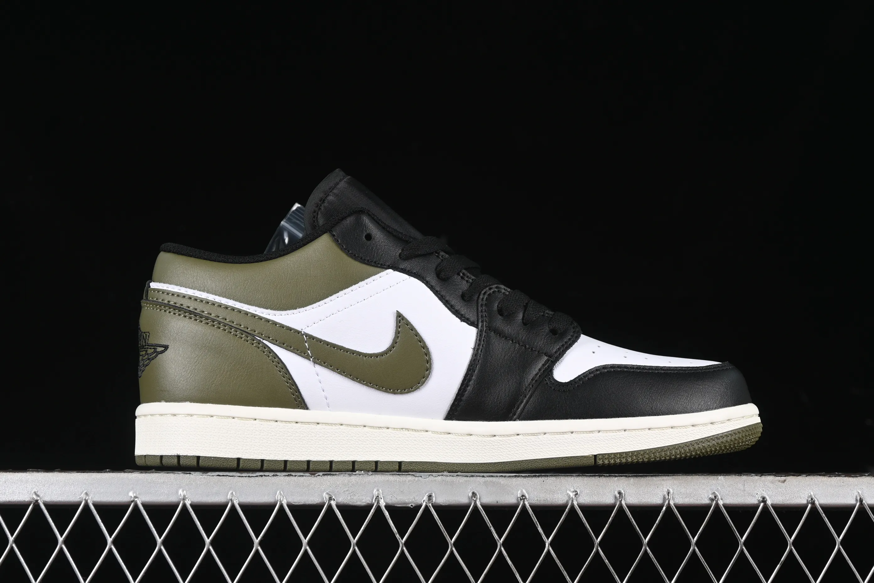 All categories Air Jordan Jordan series basketball shoes Air Jordan 1 Low Air Jordan 1 Low "Medium Olive" AJ1 Joe 1 olive green low-top cultural and casual sneakers 553558-092